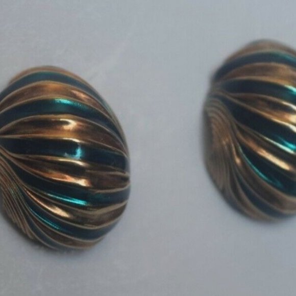 Vintage Gold Tone Green Enamel Half Hoop Earrings Drop Post Swirl Design EUC - Picture 4 of 5
